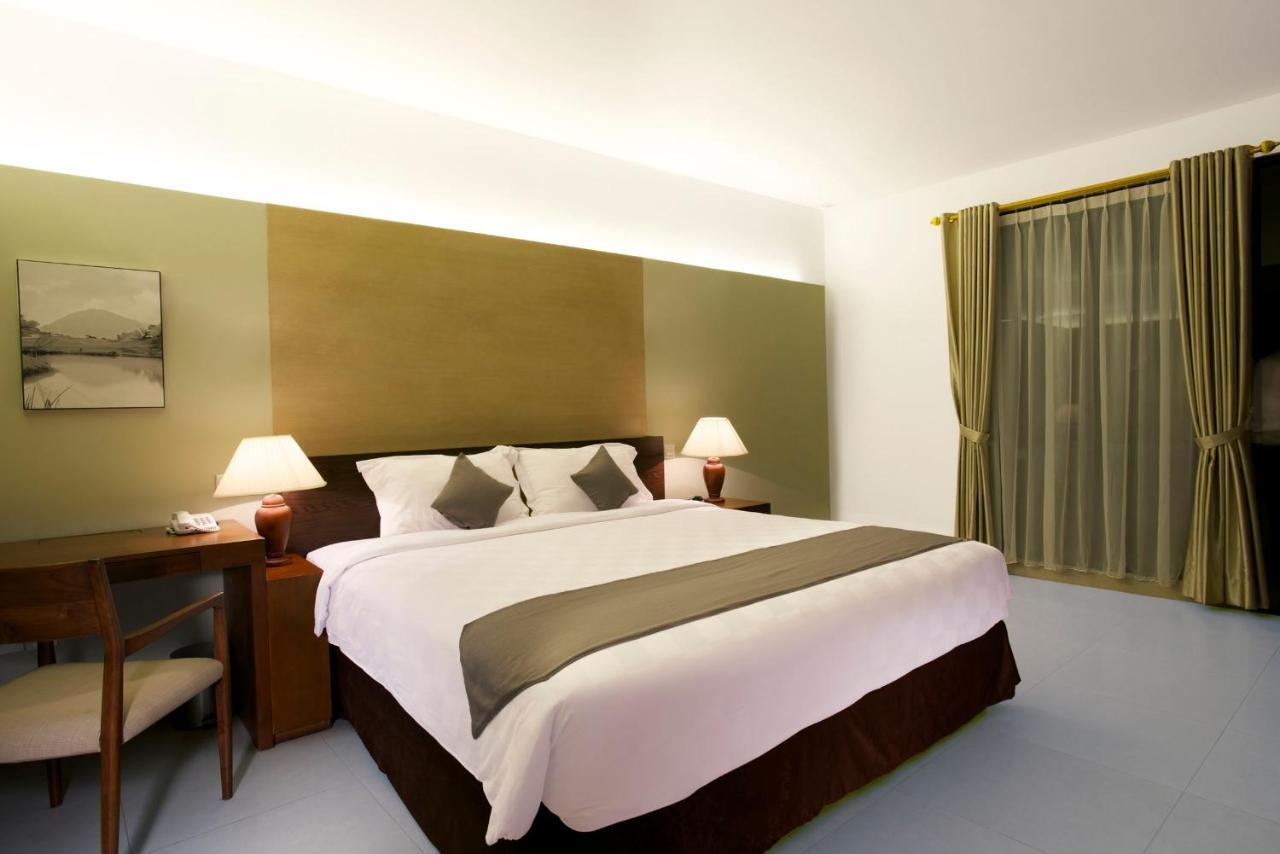 Hotel Neo+ Green Savana Sentul City Bogor Eksteriør bilde