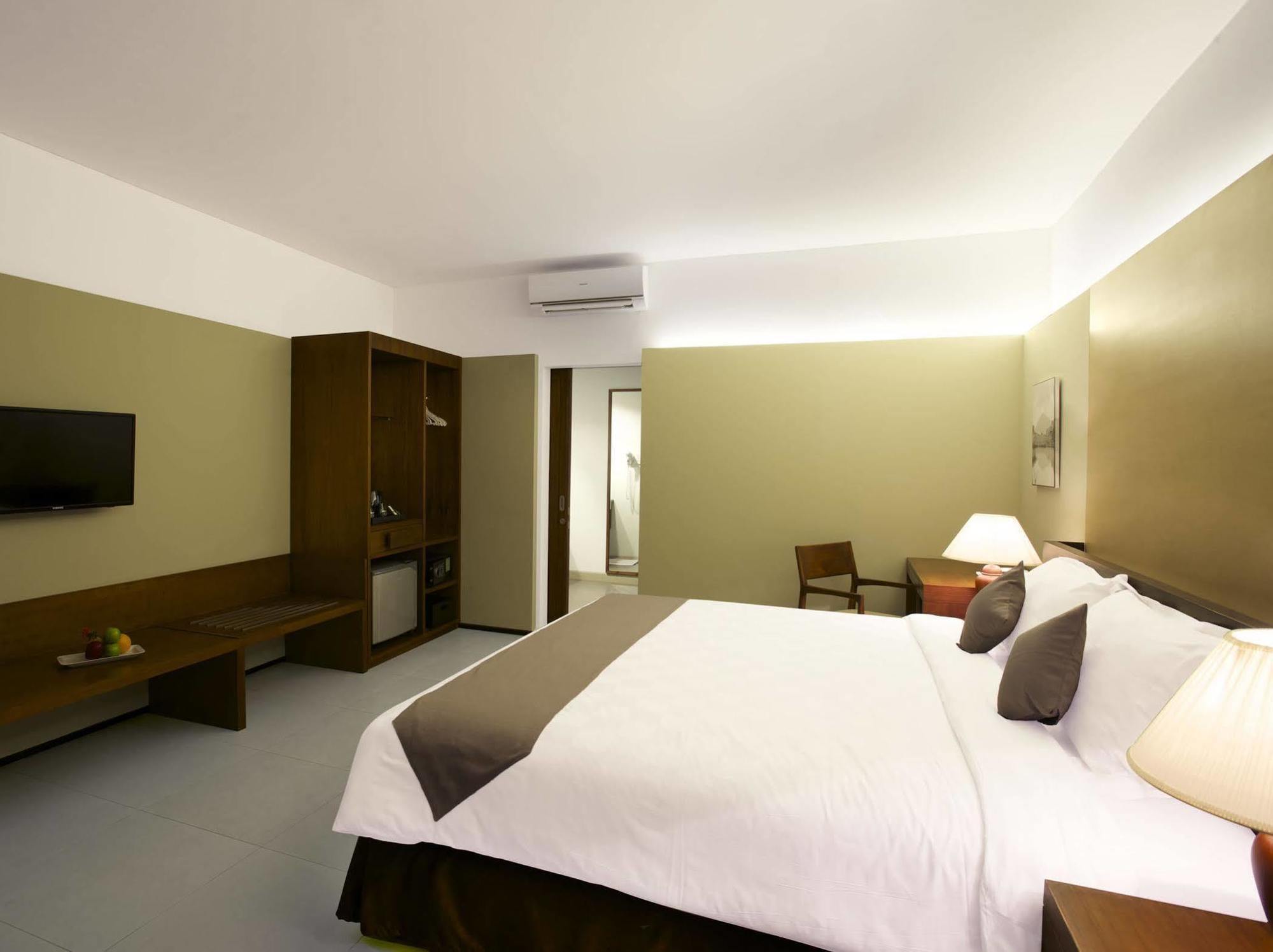 Hotel Neo+ Green Savana Sentul City Bogor Eksteriør bilde